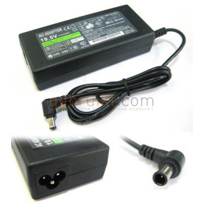 SONY 90W 19.5V / 4.7A  laptop adapter